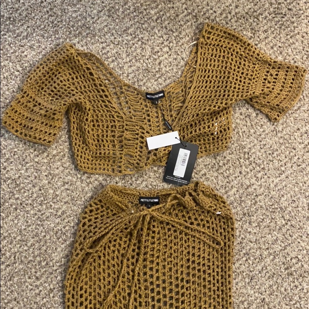 Pretty Little Thing brand new crochet set